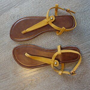RAMPAGE SANDALS SIZE 9 MUSTARD YELLOW